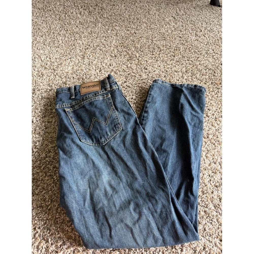 Wrangler Rugged Wear Relaxed Fit Straight Leg Jeans Blue Denim 34x32